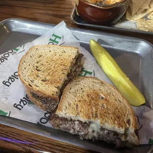 Hooley House Sports Pub & Grille
