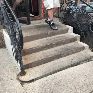 Front door has 4-5 steps