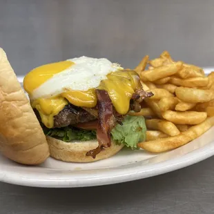 Deluxe Cheeseburger add egg