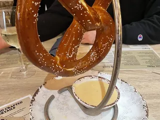 Patrick's Sports Bar & Grill