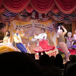 Hoop Dee Doo