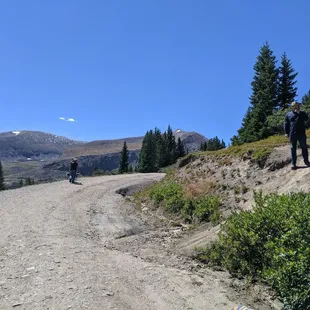 The recommended route is counter clockwise and we did clockwise. Here is where the trail splits. No markings.