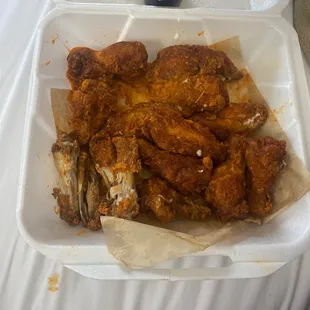 fried chicken wings, bbq wings, poultry, fried chicken, food, chicken, chicken wings, bbq chicken, chicken wings and fried chicken