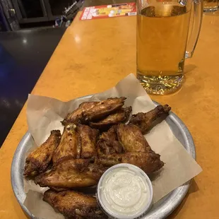 fried chicken, fried chicken wings, chicken wings and fried chicken, food, chicken, bbq chicken, chicken wings, bbq wings, poultry