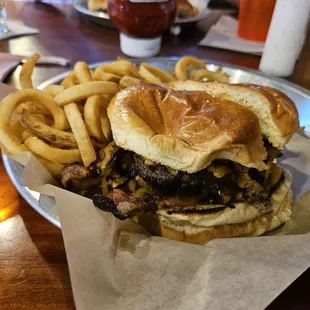 Western BBQ burger