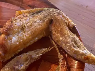 WingHouse Bar & Grill