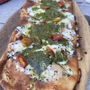 Margherita Flatbread Pizza