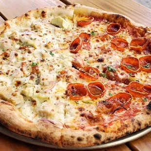 Big Chicken (L) &amp; Sweet Pig (R)