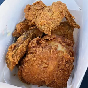 3 piece fried chicken with jojos...I chose 1 thigh and 2 wings.