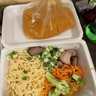 Soba Noodles w/roast pork