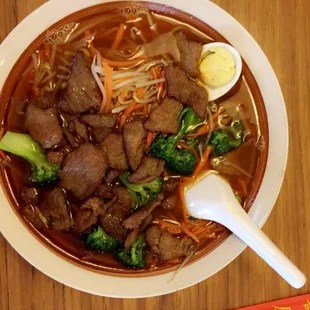 Ramen noodles with Pork and veggies