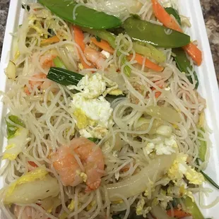 Shrimp vegetable fried rice noodle