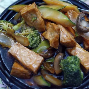 Chef Z makes the BEST Tofu with Garlic Sauce!