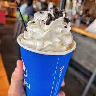 OREO Cookies N&apos; Cream Shake (IG: @foodwithbros)