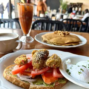 Avocado Toast &amp; Poached Eggs - V