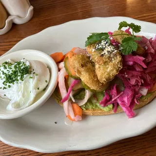 Avocado Toast & Poached Eggs - V DF S