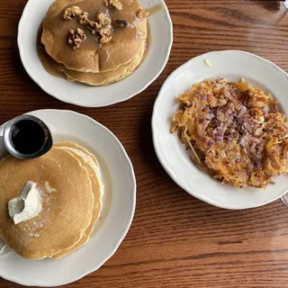 Carrot Cake Pancakes - V
