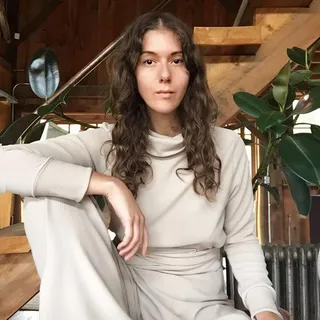 Alix V.