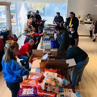 Haircuts for Turkeys 2022: We assembled 158 complete Thanksgiving meals for families in our community.