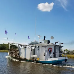 Oyster boat