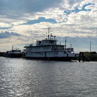 &quot;Dogwood Lodge&quot; mothership for multi-day fishing trips
