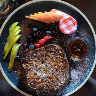 Frech toast with coconut shavings