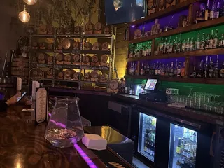 Tulane's Cocktail Bar