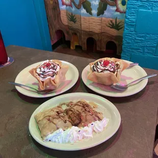 Sopaipilla and Fried Ice Cream! Yummy for our Tummies!