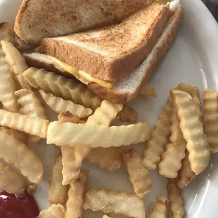 Kids meal grilled cheese