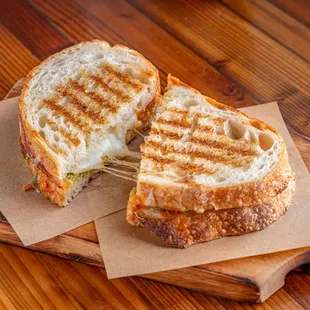 Caprese Grilled Cheese