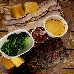 Barbeque Plate with Brisket, baby back ribs, fresh veg of the day, mac &amp; cheese &amp; fresh corn break