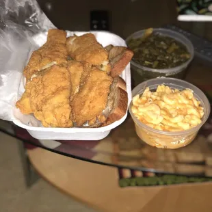 chicken wings and fried chicken, bbq chicken, fried chicken wings, chicken, bbq wings, chicken wings, fried chicken, poultry, food