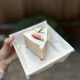 Black Tea Basque Cheese Cake | IG: xstina.eats