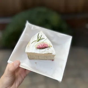 Black Tea Basque Cheese Cake | IG: xstina.eats