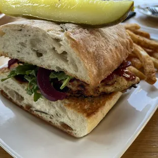 Grilled Chicken Sandwich! ! So delicious and different. .