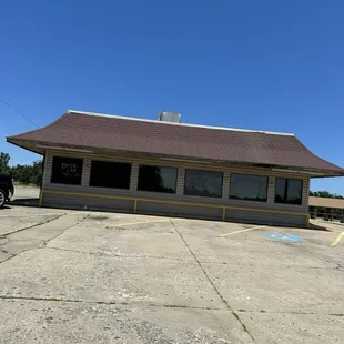 Exterior doesn't even look open