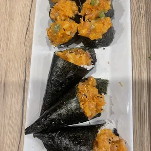 Spicy hamachi handroll