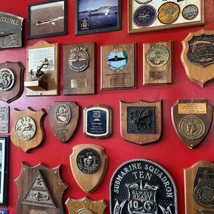 Many Submarine plaques