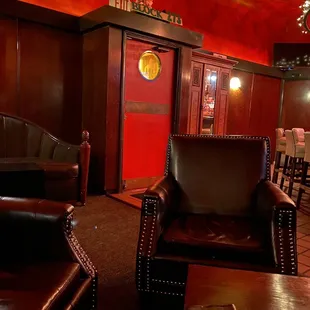 Restaurant entrance off the alley