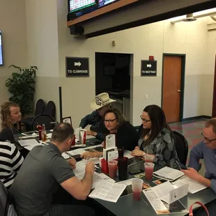 Great place to bring your 85year old father who is a horse racing freak. Wonderful family time with 3 generations!!