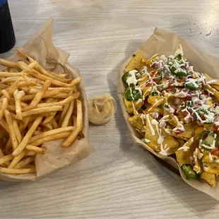 Fry basket and Nachos