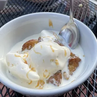 Apple tart with ice cream
