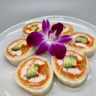 Kanisu with salmon