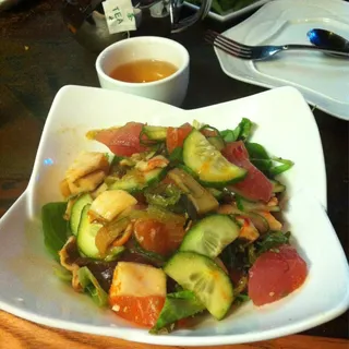 Hoshun Sashimi Salad