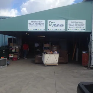 Huge receiving area!!!