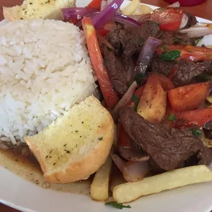 Lomo saltado