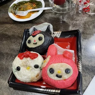 Steamed buns 4 pack :)) frog was devoured :/