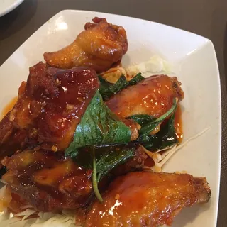 Hot Basil Wings (6)