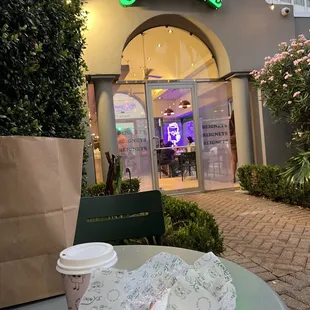 Cafe au lait &amp; beignets