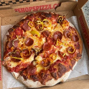 Pepporoni pizza with banana peppers